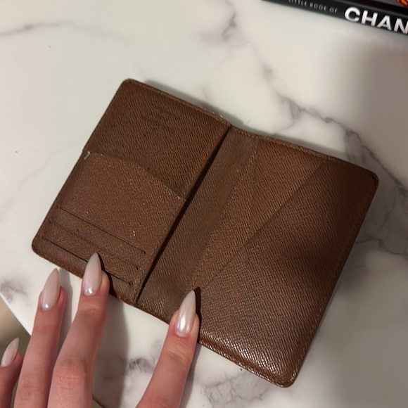 Authentic Louis Vuitton Men’s Wallet - Picture 3 of 5